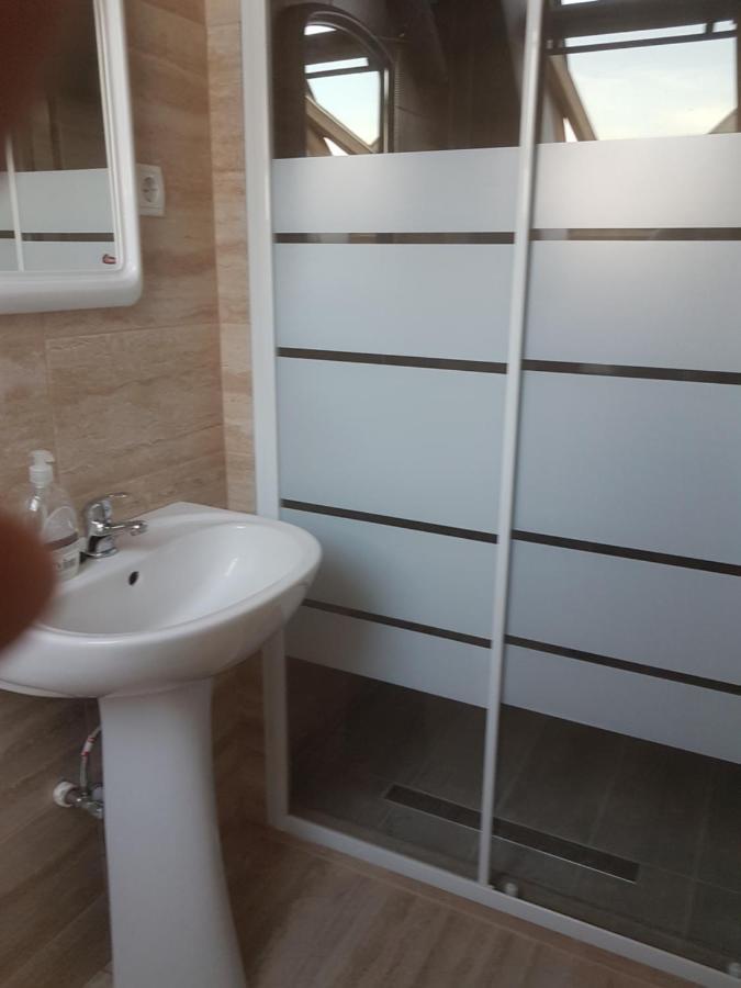 Lara Guest House Sfântu Gheorghe Bagian luar foto