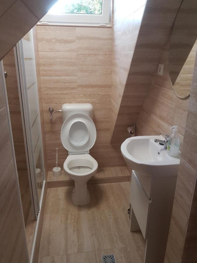 Lara Guest House Sfântu Gheorghe Bagian luar foto