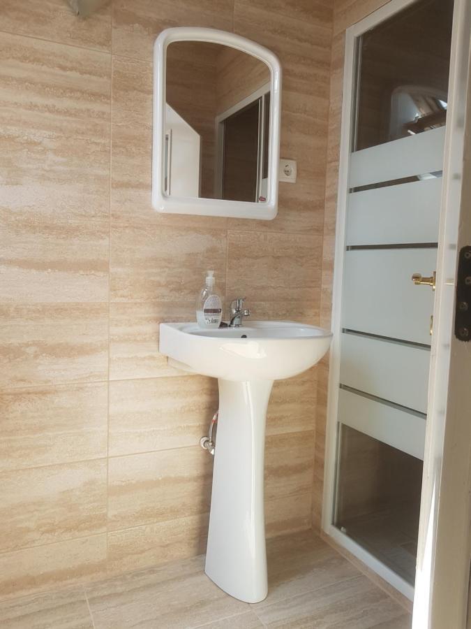 Lara Guest House Sfântu Gheorghe Bagian luar foto