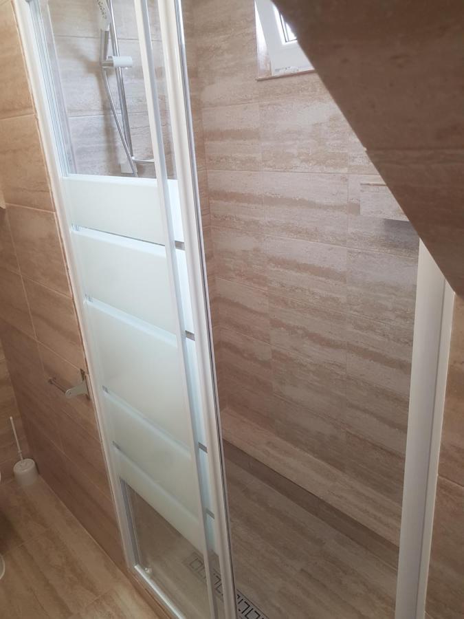 Lara Guest House Sfântu Gheorghe Bagian luar foto