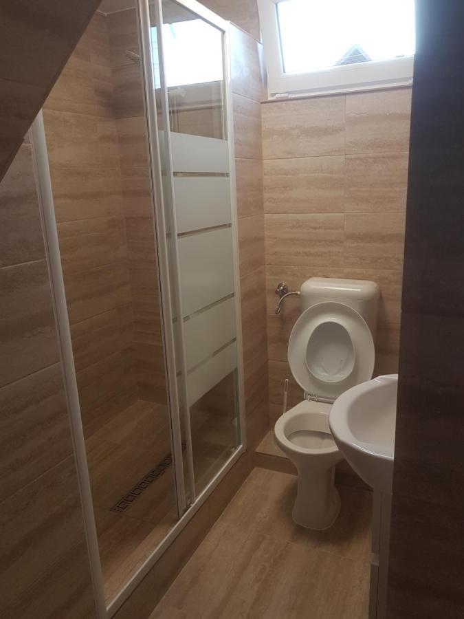 Lara Guest House Sfântu Gheorghe Bagian luar foto