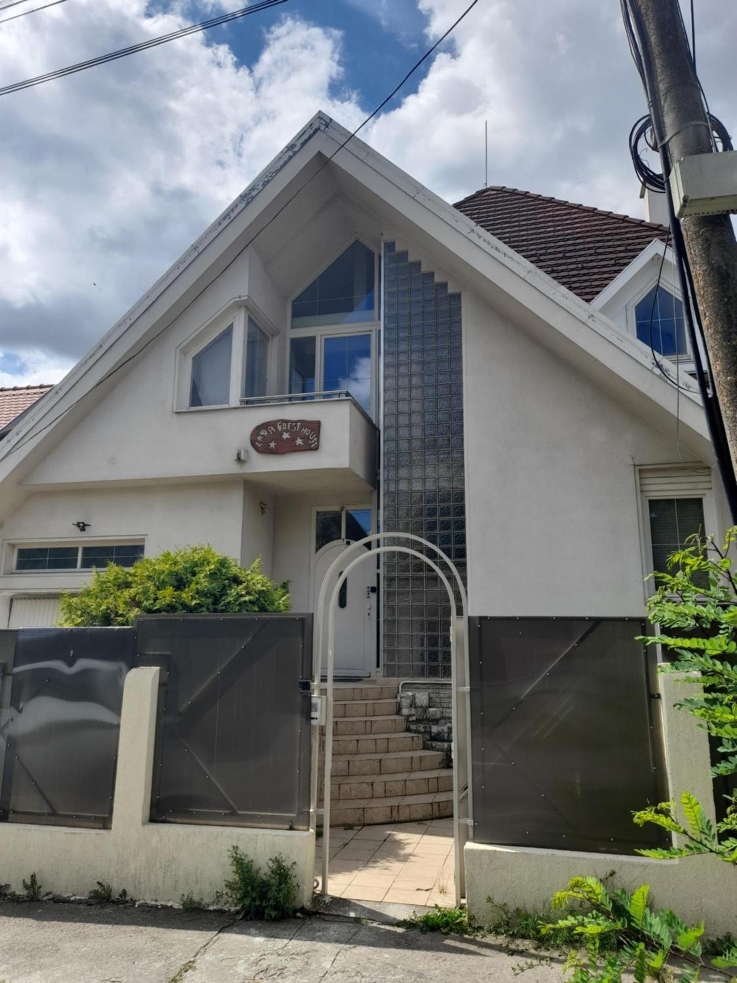 Lara Guest House Sfântu Gheorghe Bagian luar foto